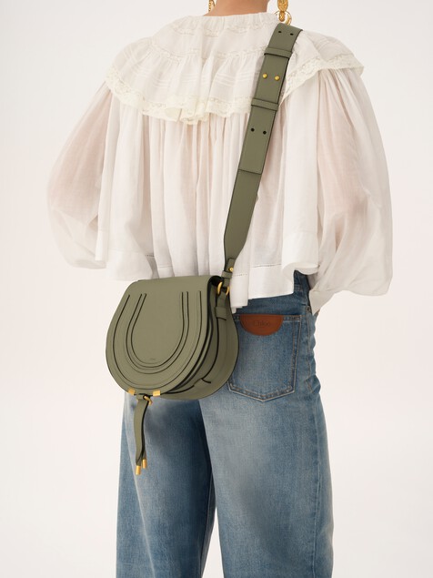 Bolso saddle Marcie de cuero granulado