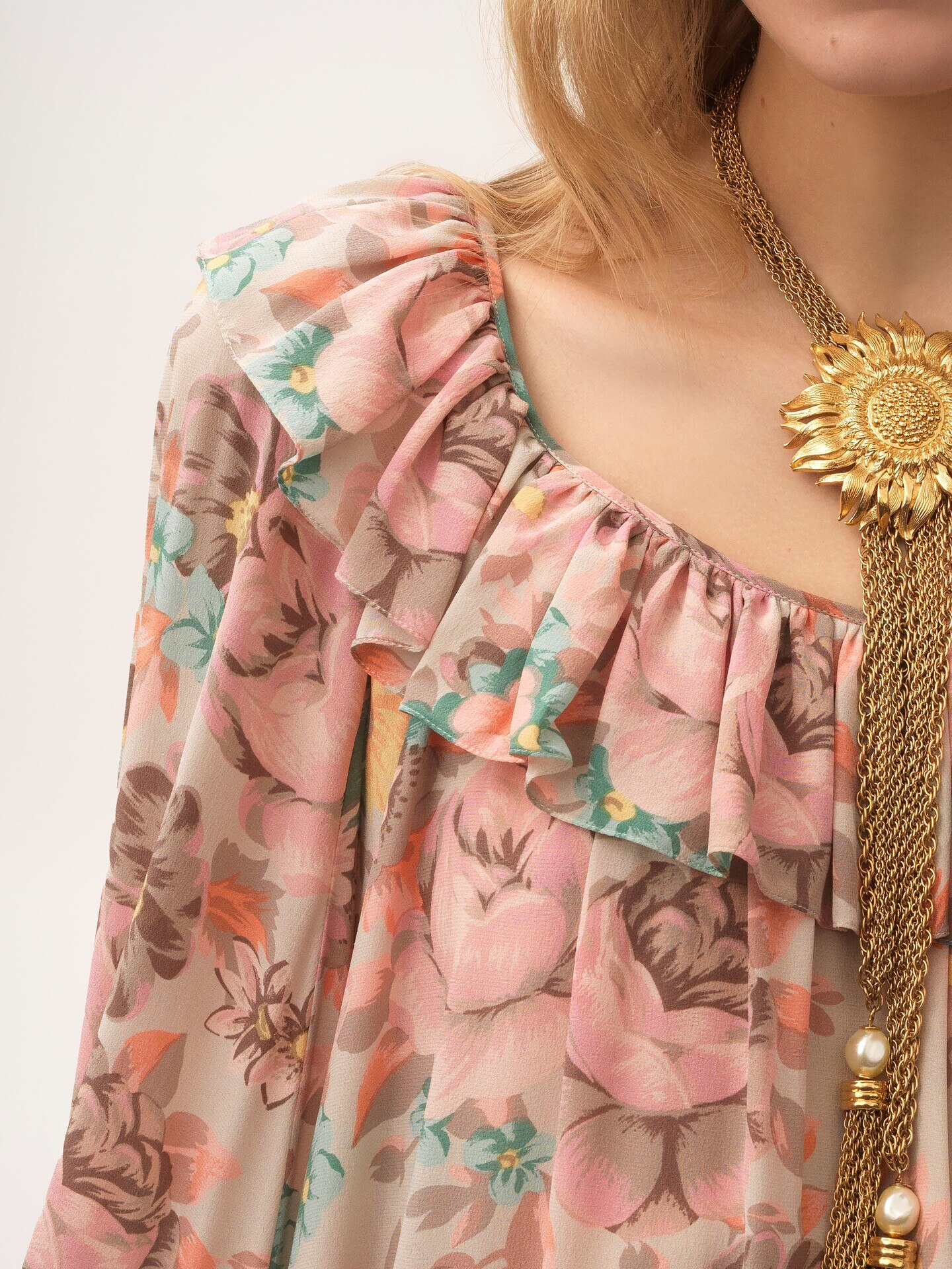 Square-neck ruffled mini dress in cr&ecirc;pe de chine - 6