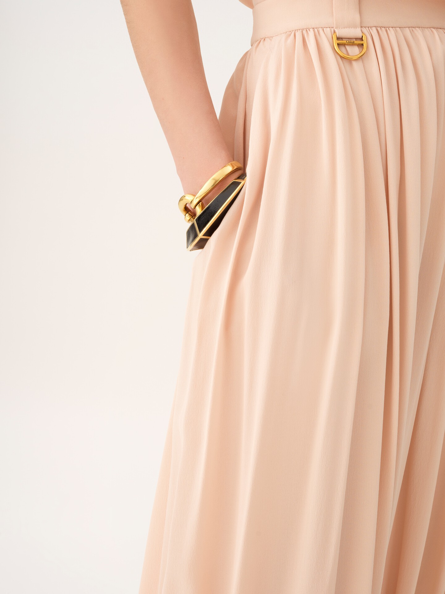 Fluid cropped trousers in silk - 7