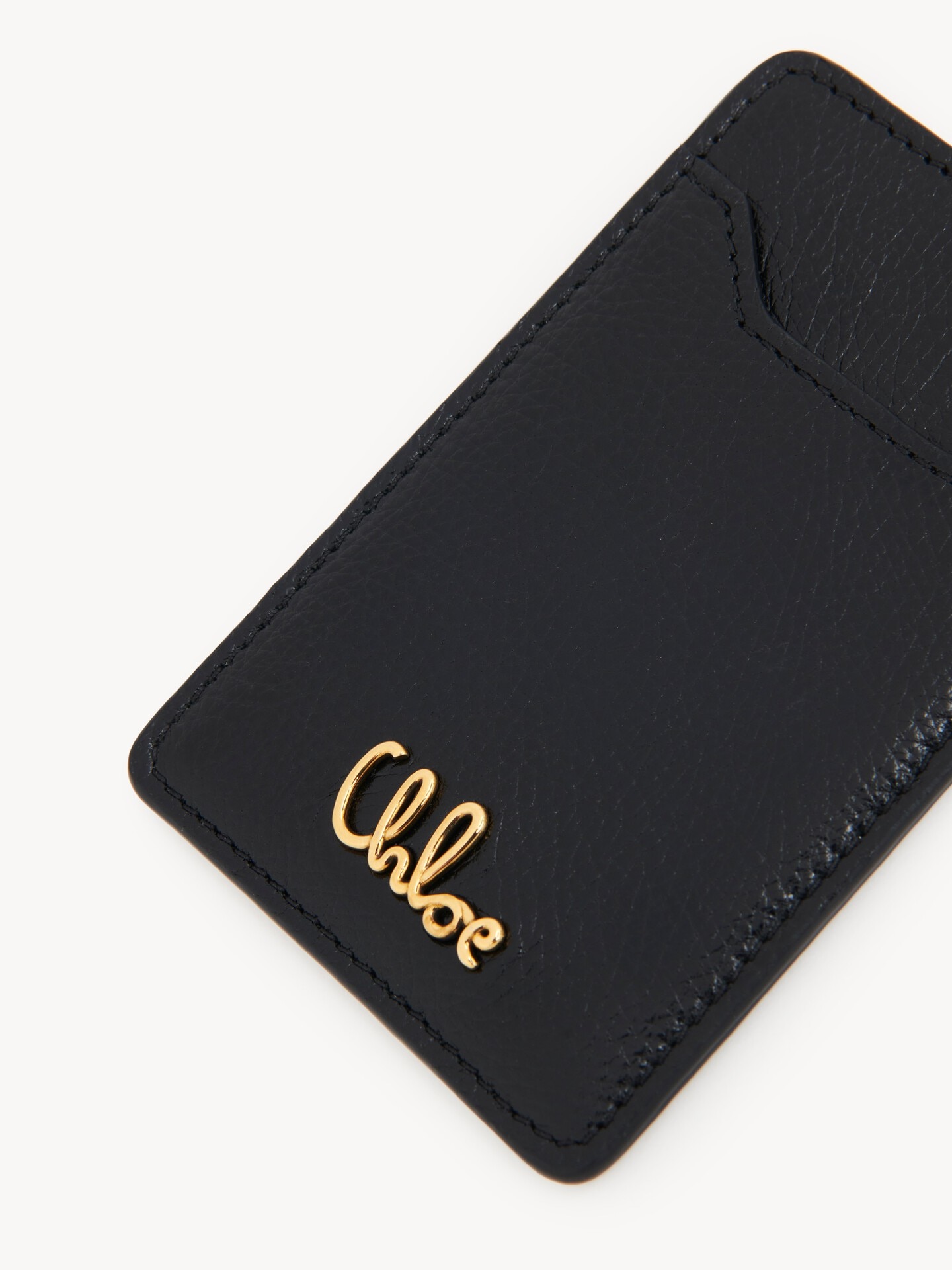 Chloé Iconic pass holder in grained leather - 4