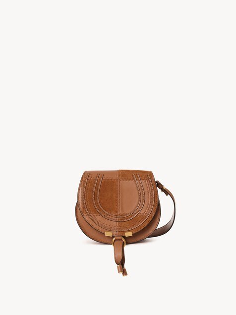 Bolso saddle Marcie peque&ntilde;o de cuero granulado y ante