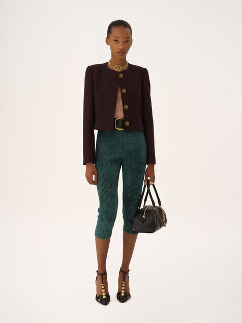 Collarless cropped jacket in wool cr&ecirc;pe