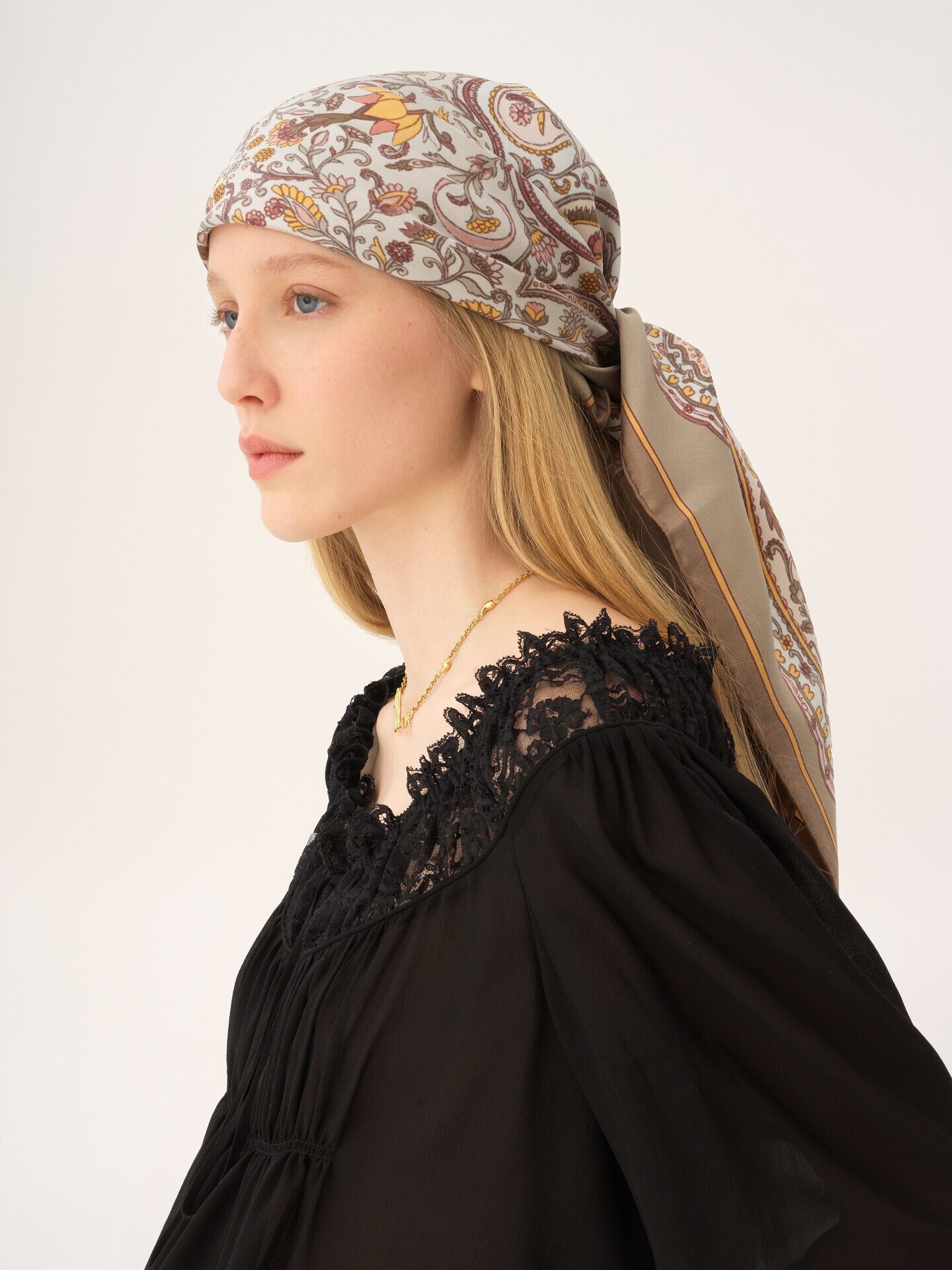 The Chloé Paisley square scarf in silk twill - 3