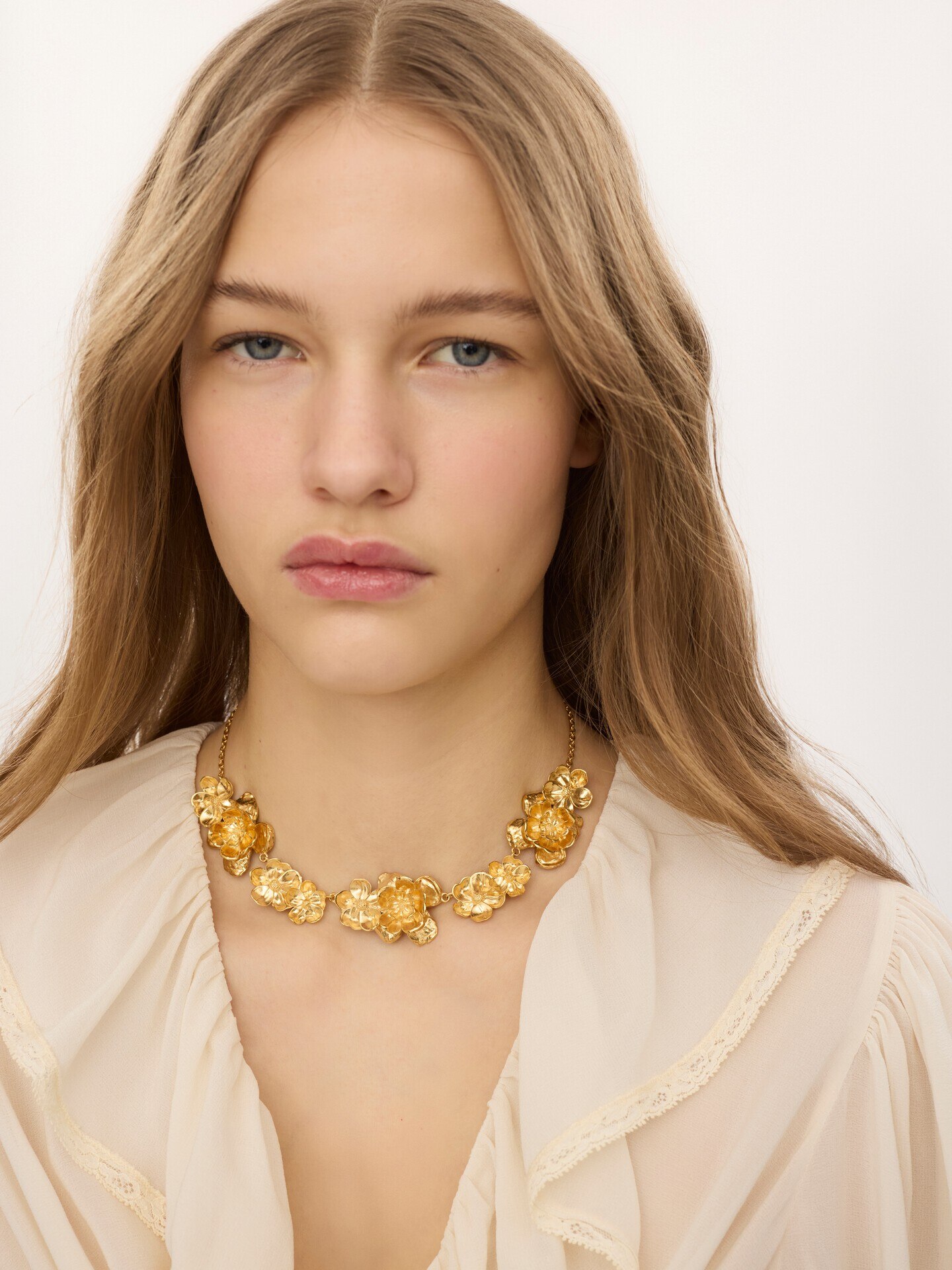 The Chlo&eacute; Bouquet choker - 3