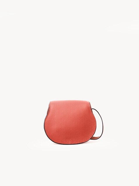 Bolso saddle peque&ntilde;o Marcie de cuero granulado