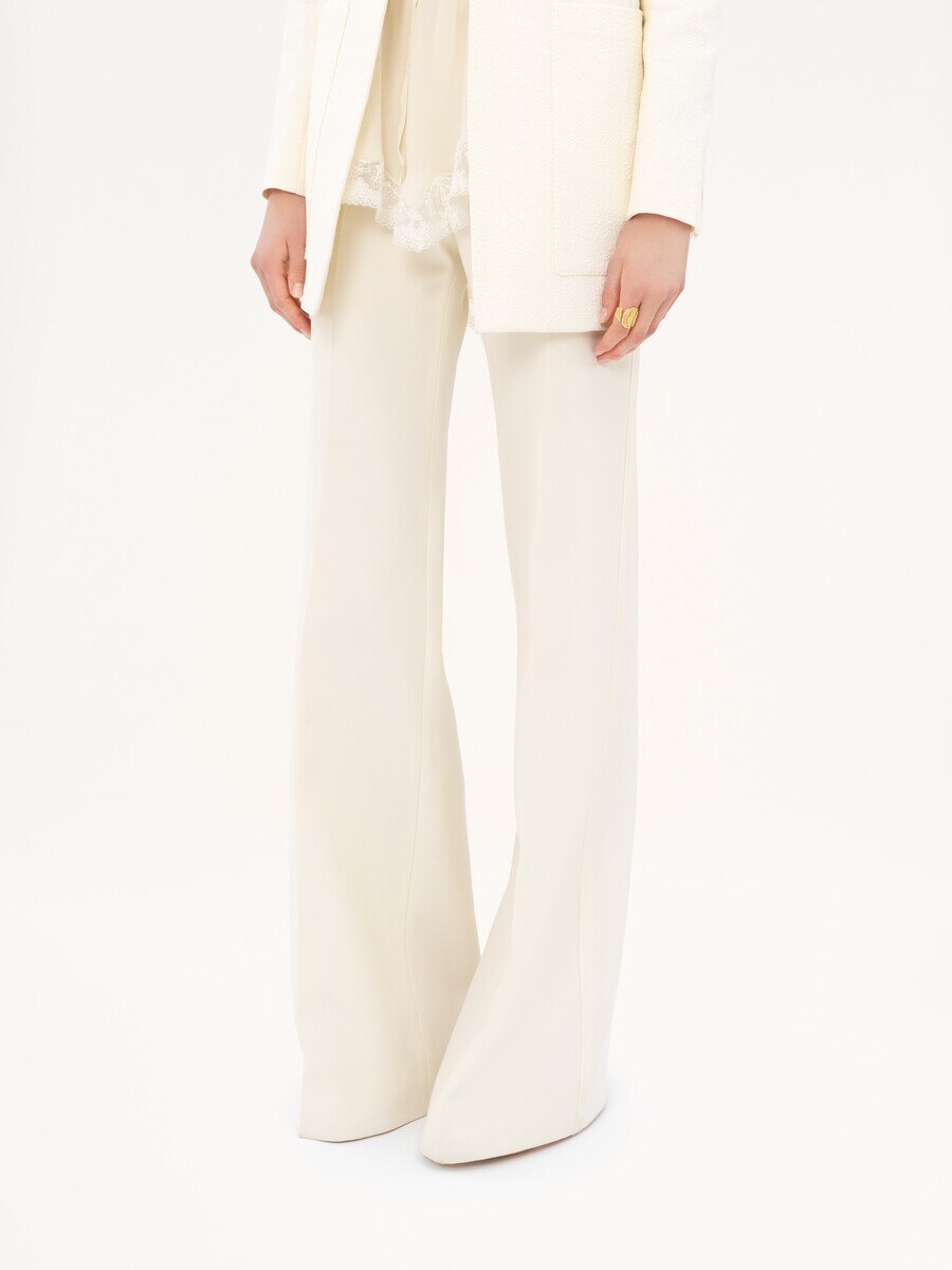 High-rise flared pants in wool grain de poudre - 4