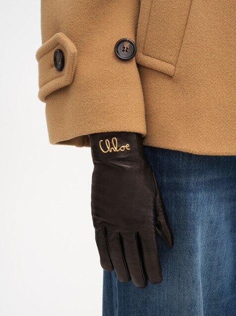 The Chlo&eacute; Iconic gloves in leather