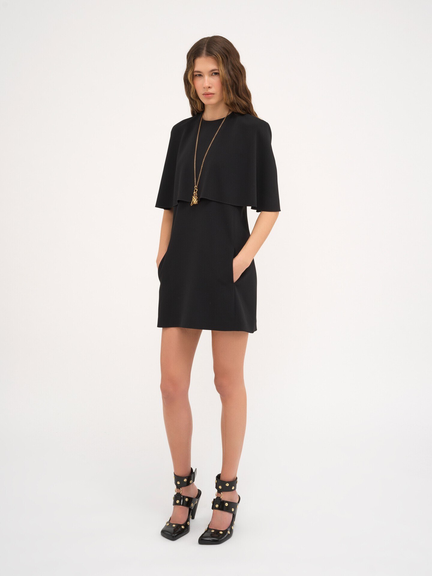 Short cape dress in viscose crêpe - 4