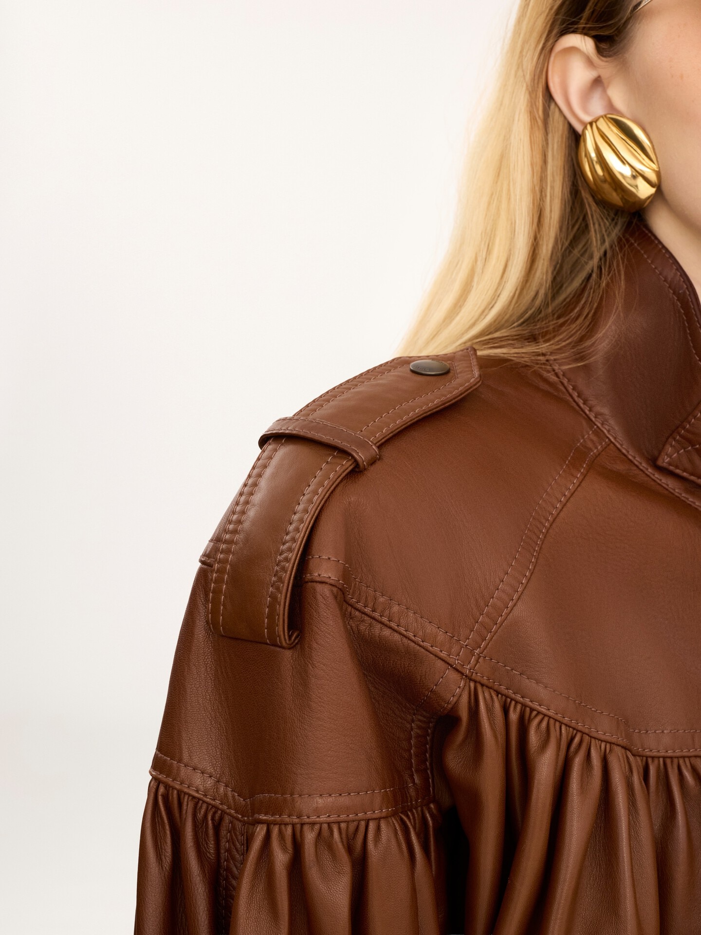 High-neck puff-sleeve leather coat - 5