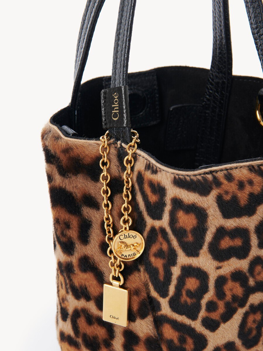 Small Chlo&eacute; Spin tote bag in leopard-print shearling - 6