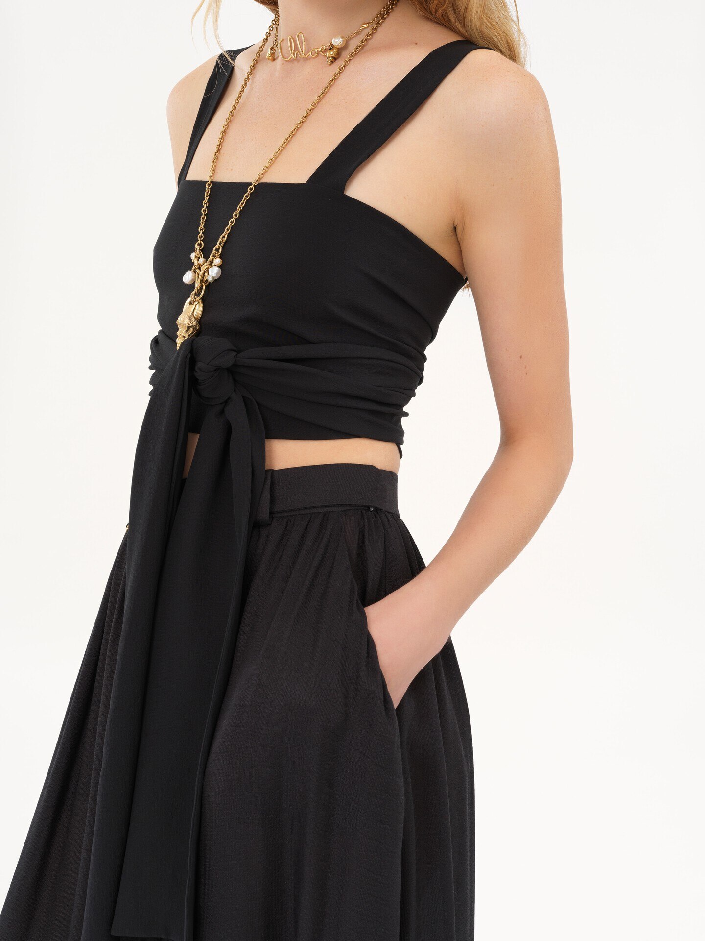 Cropped front-tie tank top in crêpe de chine - 6