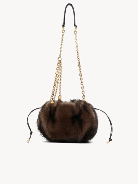 Bolso de hombro Chlo&eacute; Pliss&eacute; con cadena de cuero de borrego