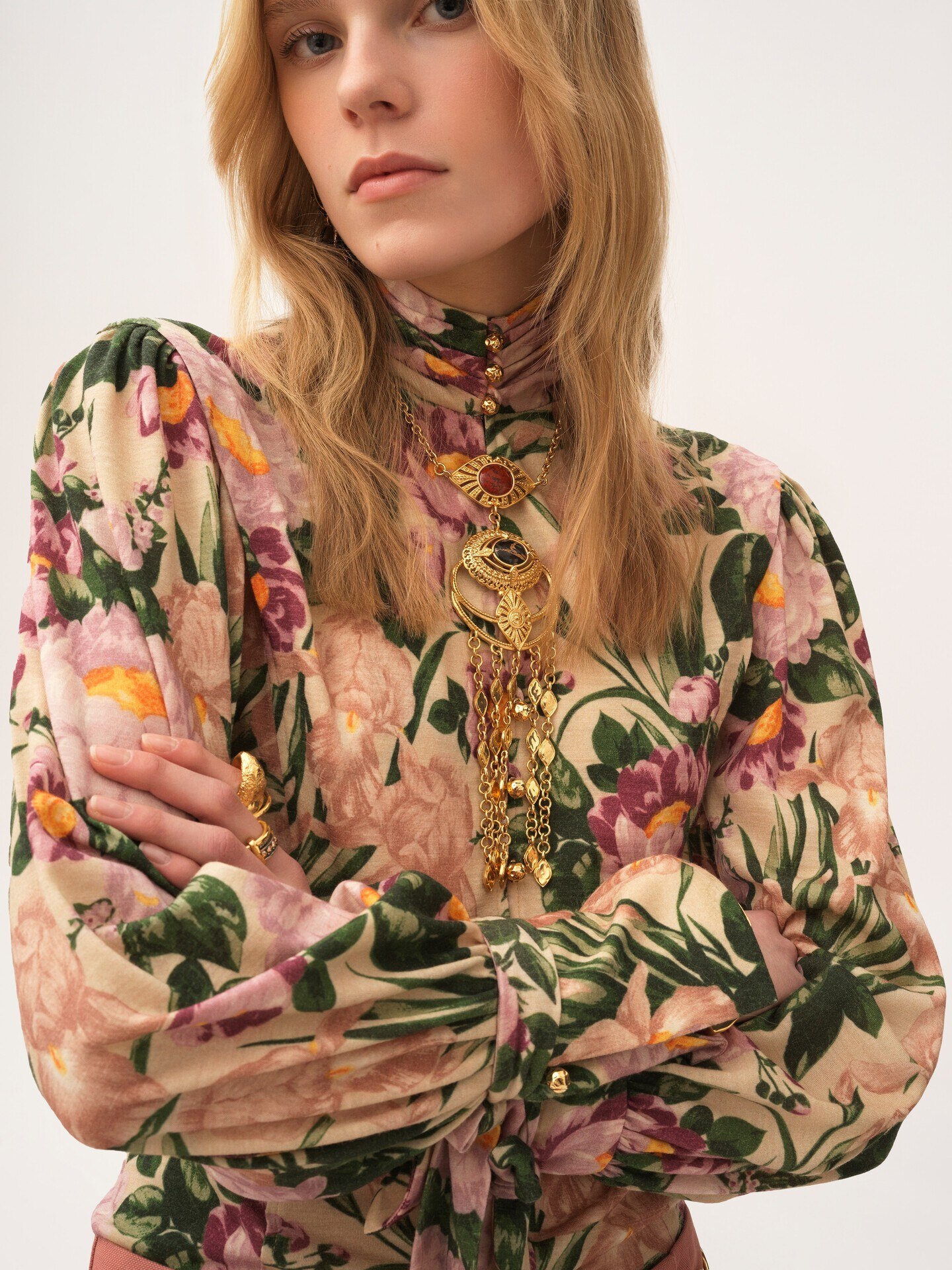 Buttoned mock-neck top in wool jersey - 7