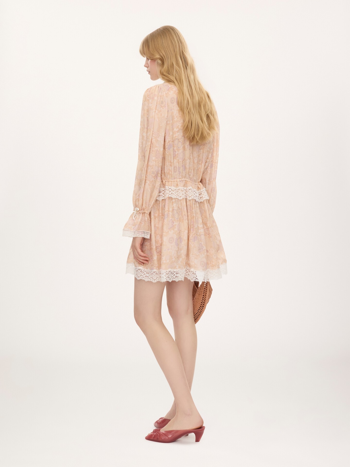 Puff-sleeve mini dress in silk charmeuse & lace - 5