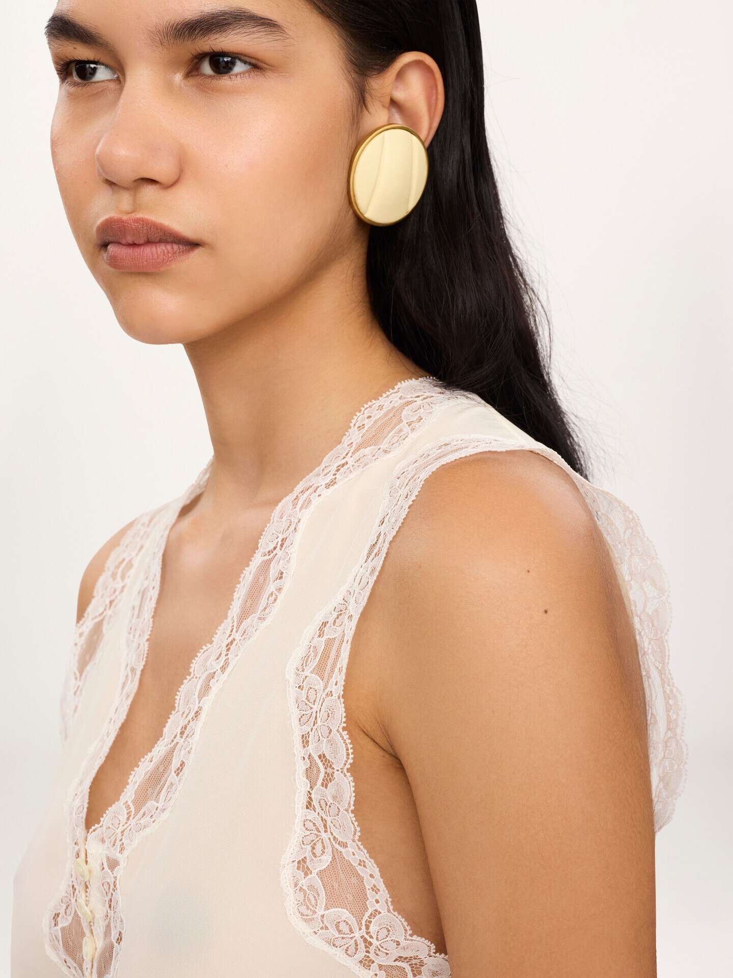 Sleeveless peplum top in cr&ecirc;pe de chine & lace - 6