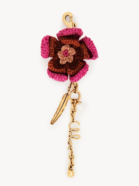 Charm para bolso Flower de rafia y metal
