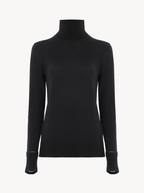 Fitted turtleneck in a wool knit