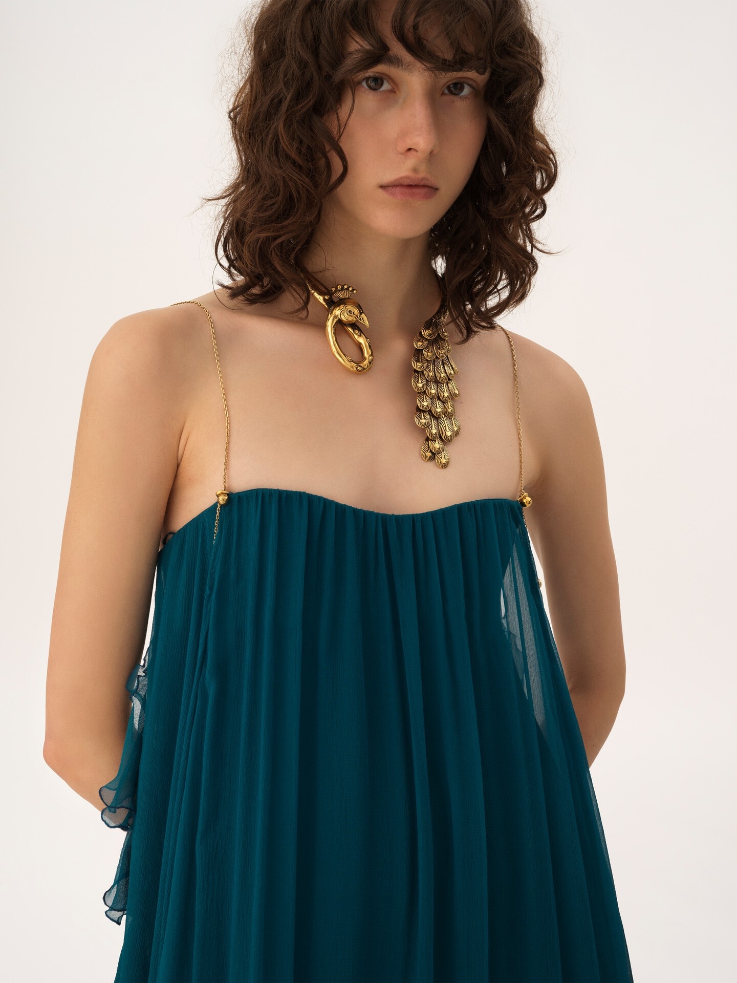 Sleeveless long dress in silk mousseline - 7