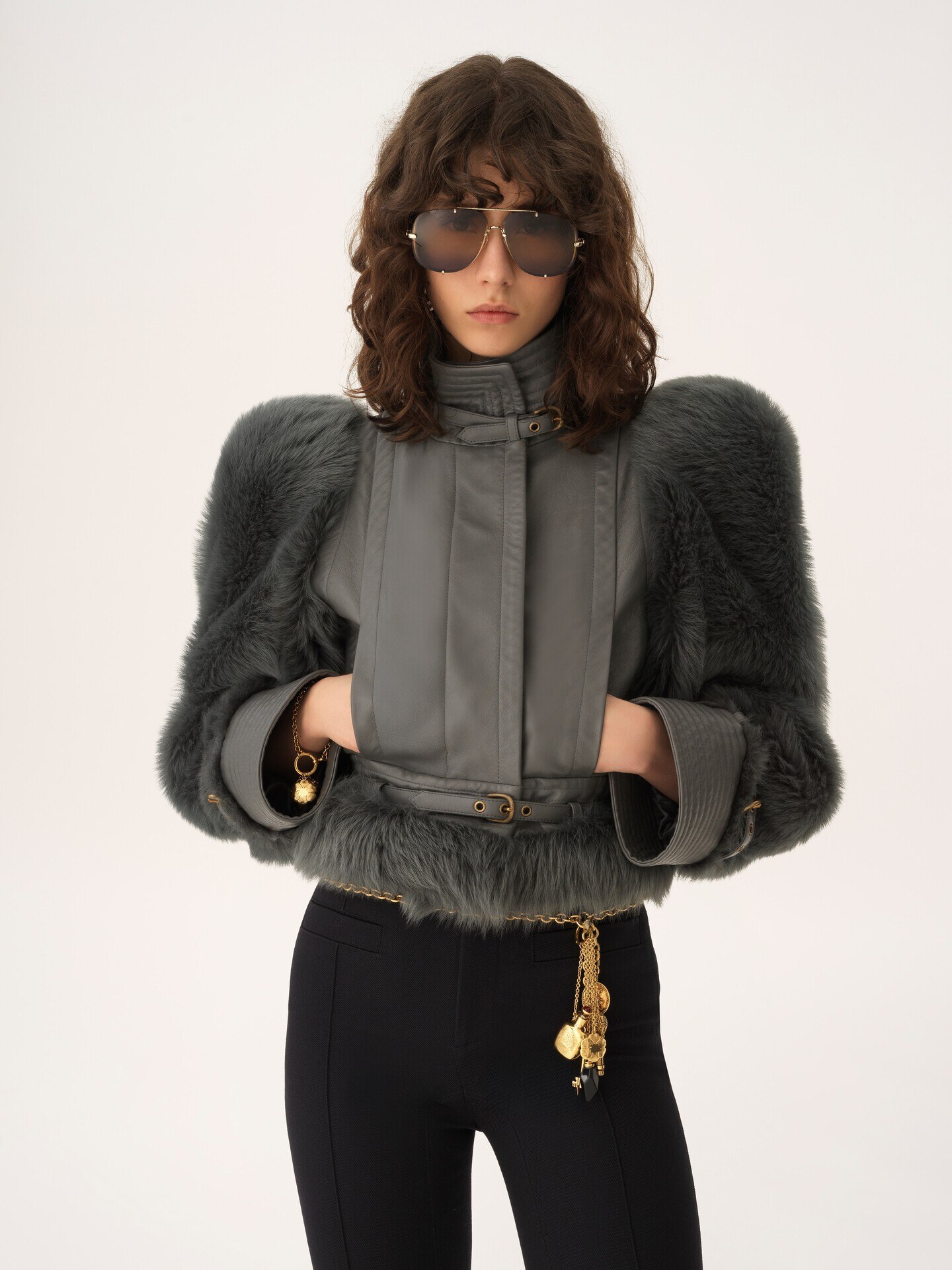 Chaqueta h&iacute;brida de cuello alto de cuero - 6