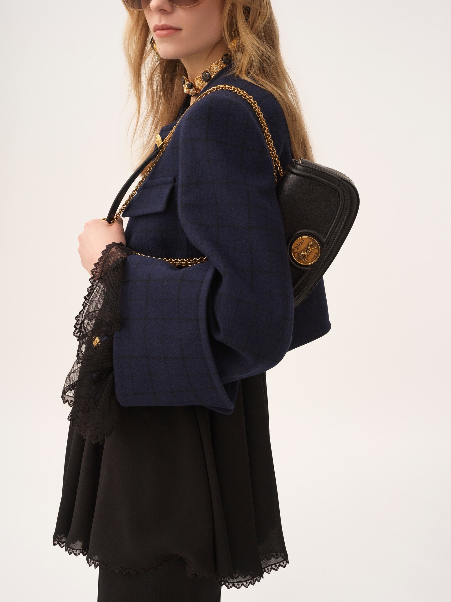 Horse Medal crossbody bag in grained leather - 3