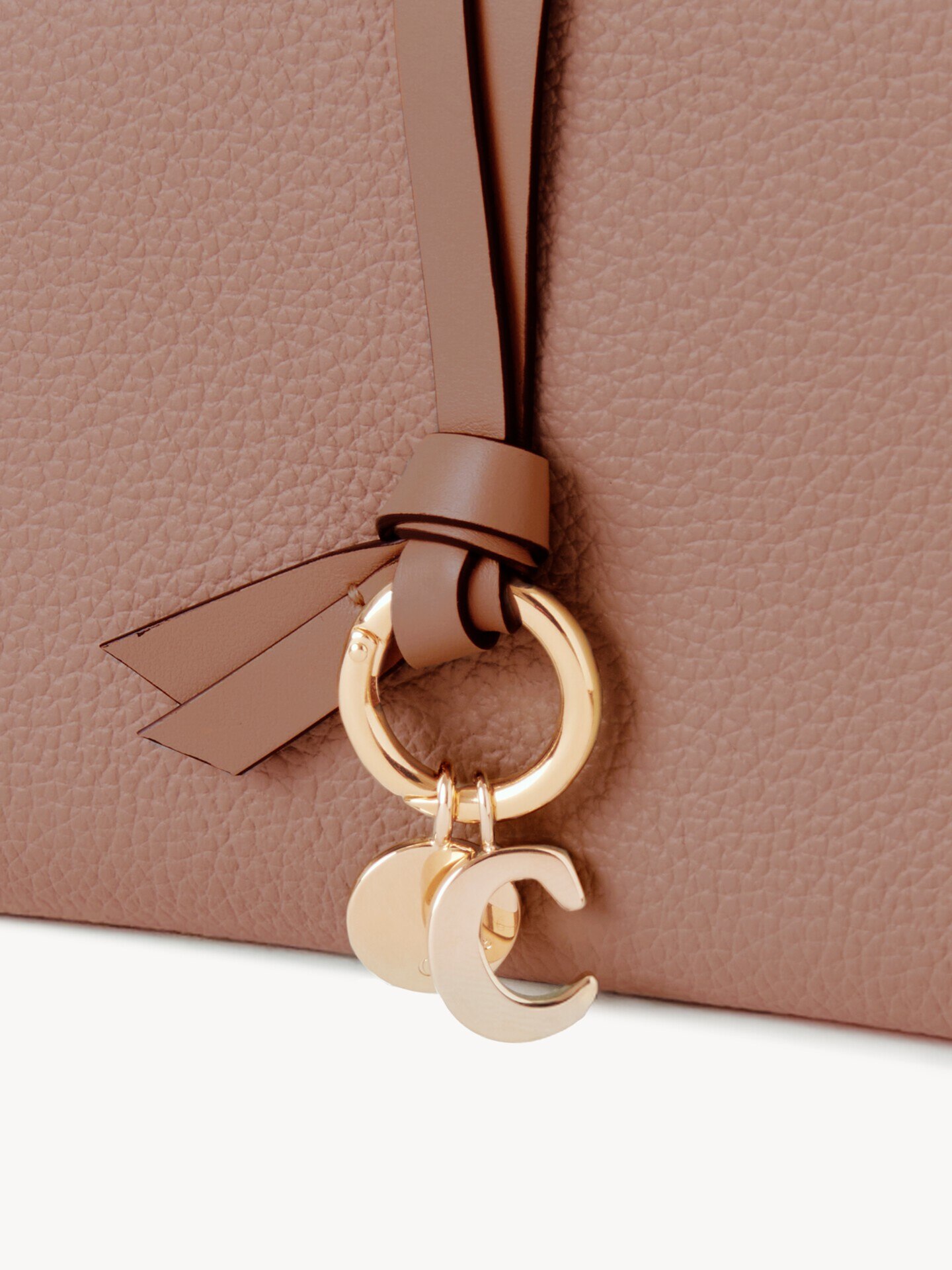 Alphabet bi-fold wallet in grained leather  - 6