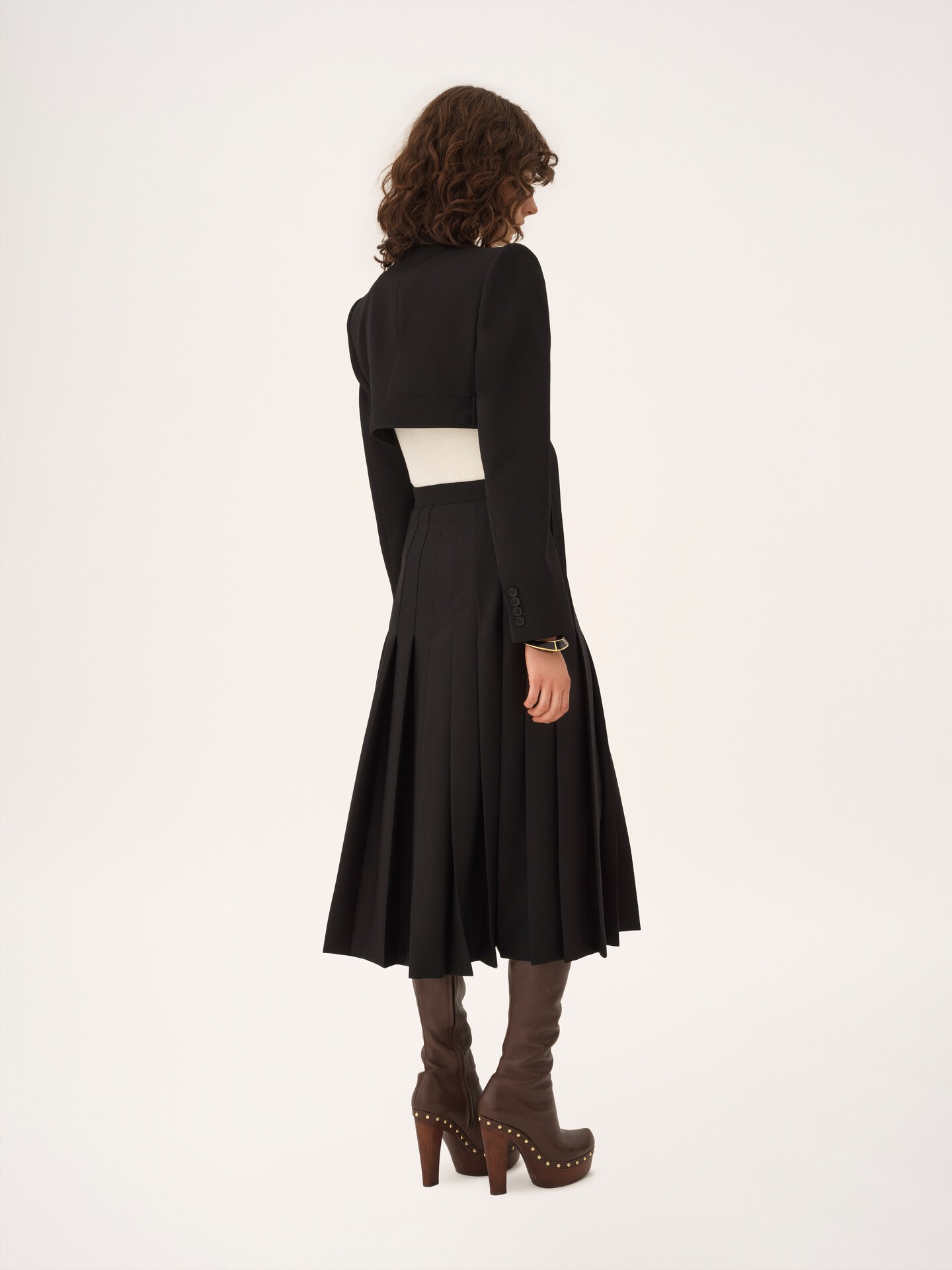 Pleated midi skirt in wool grain de poudre - 6