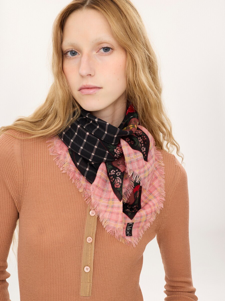 The Chlo&eacute; Folk square scarf in wool - 3