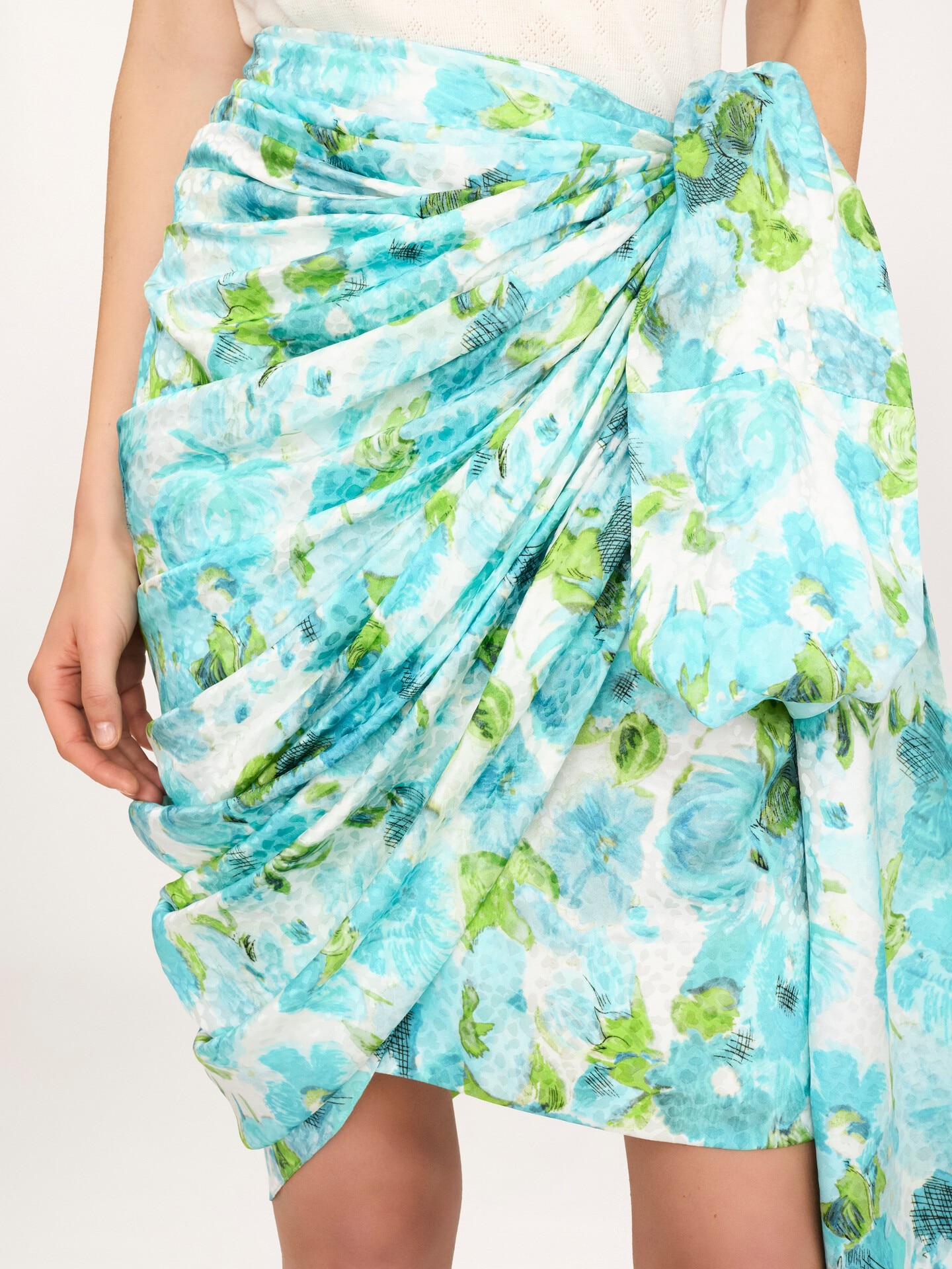 Short wrap skirt in silk jacquard - 5