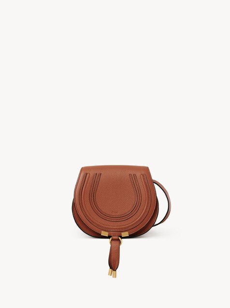Bolso saddle peque&ntilde;o Marcie de cuero granulado