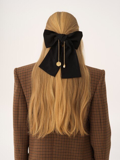 The Chloé Candid hair clip