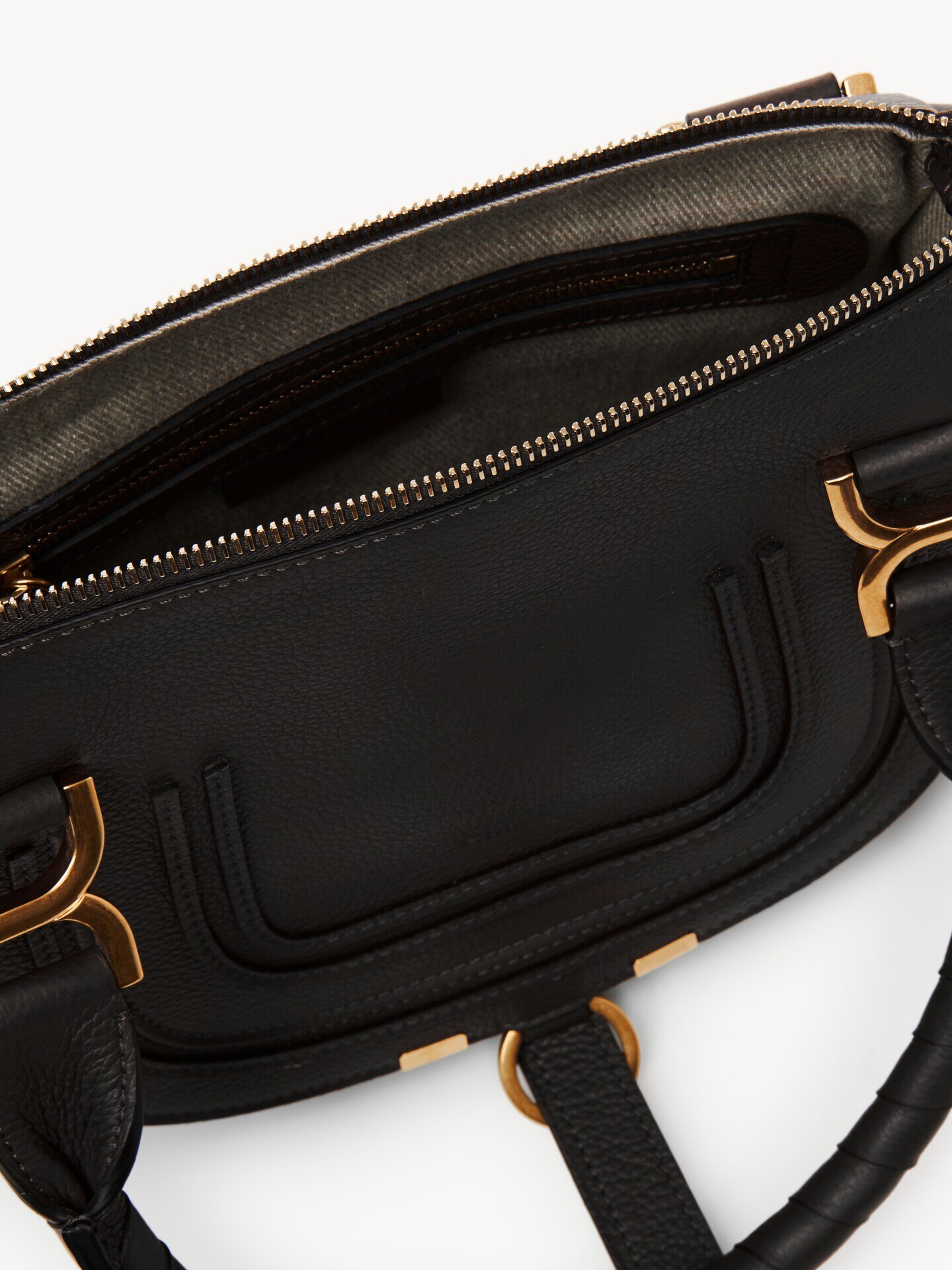 Small Marcie bag in grained leather - 9