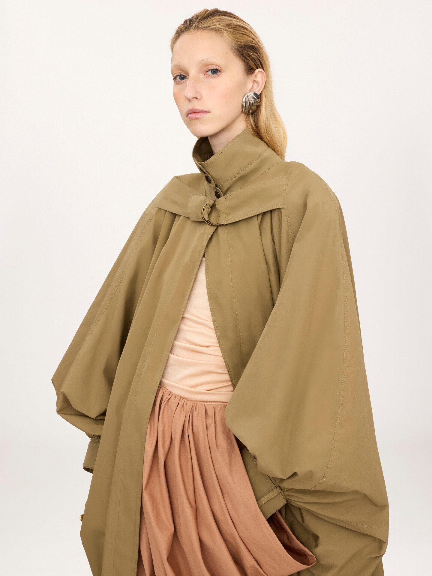 Oversized high-neck cape coat in cotton poplin - 8
