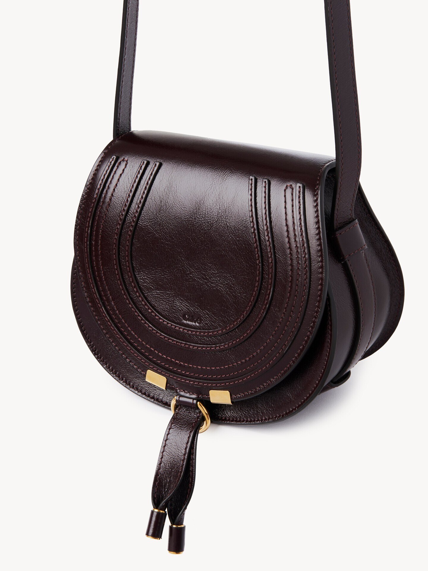 Bolso saddle peque&ntilde;o Marcie de cuero brillante - 4