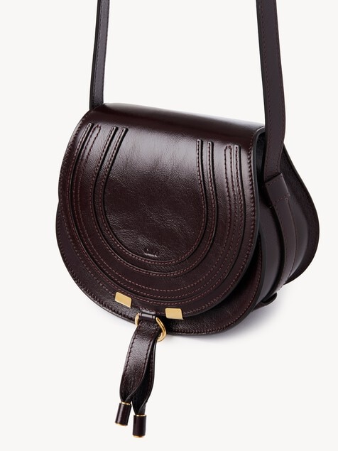 Bolso saddle peque&ntilde;o Marcie de cuero brillante