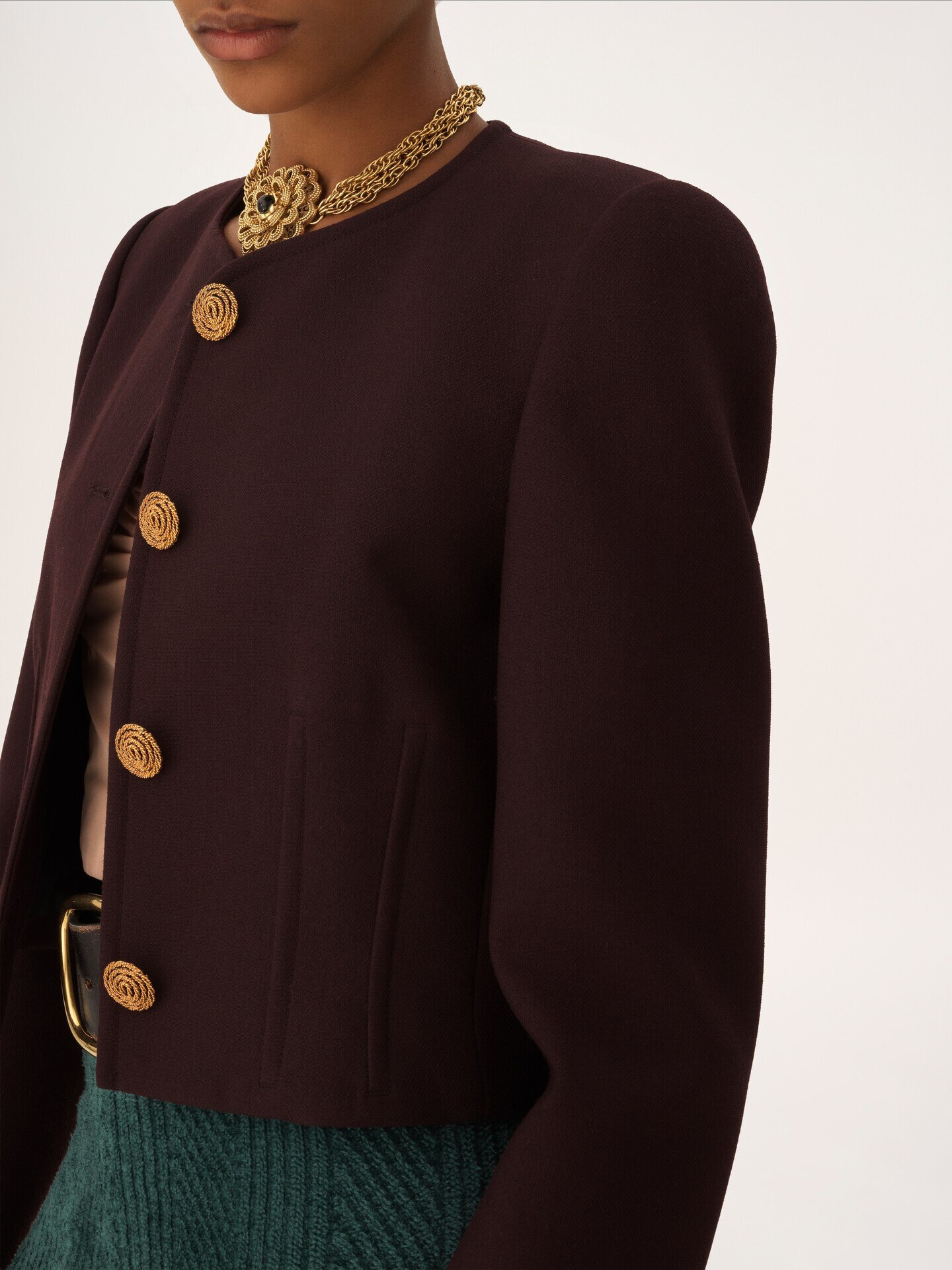 Collarless cropped jacket in wool cr&ecirc;pe - 5