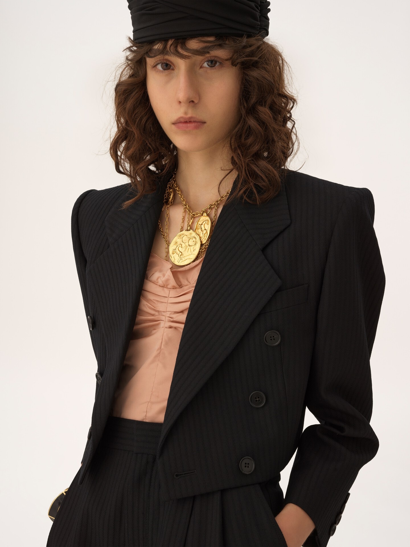 Chaqueta Spencer cropped con doble botonadura de lana de rayas - 8