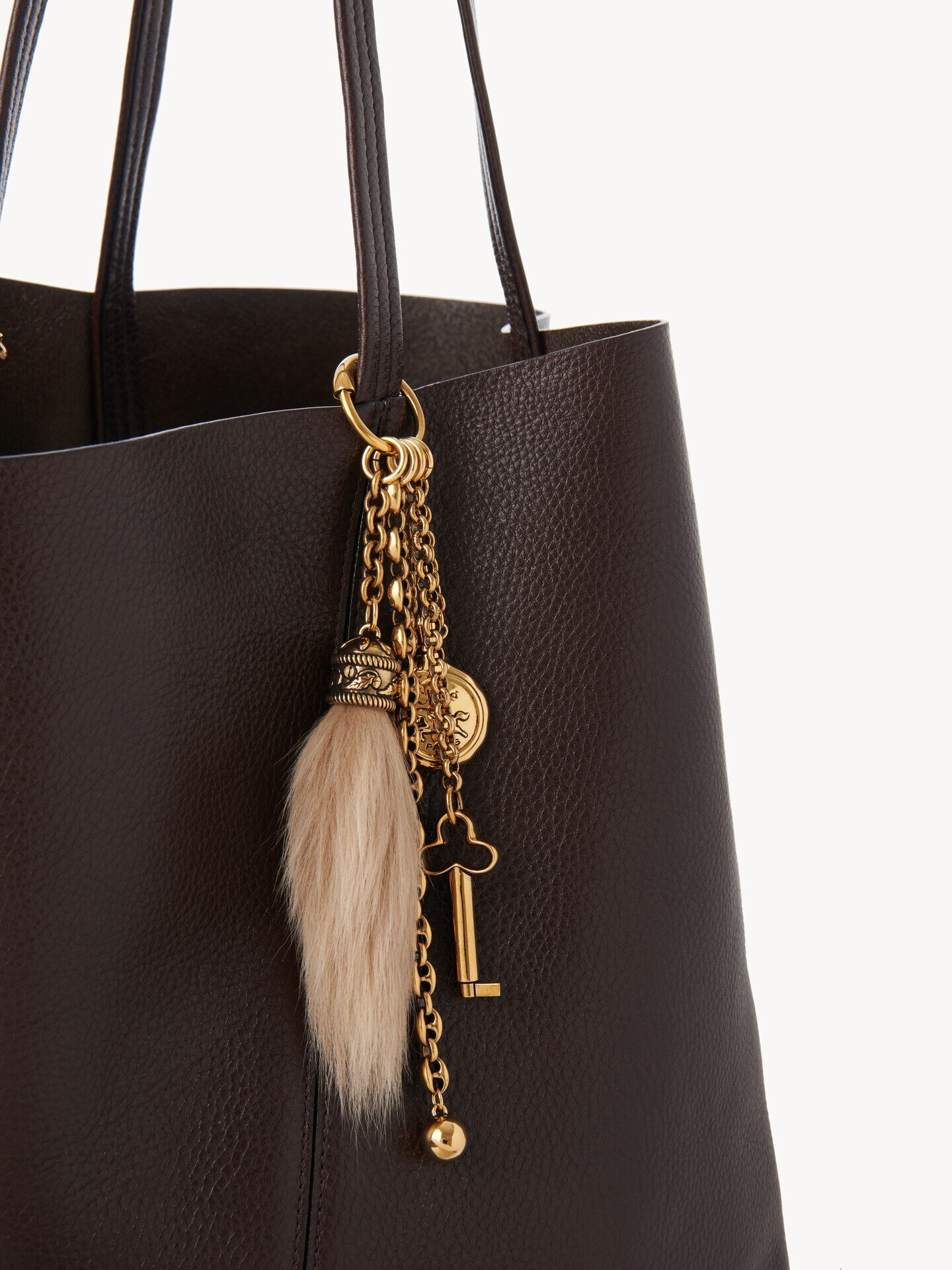 Chlo&eacute; Symbols bag charm in brass and shearling - 3