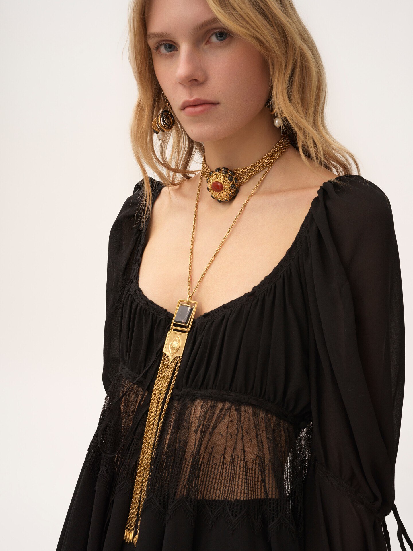 Scoop-neck puff-sleeve top in silk georgette & lace - 8