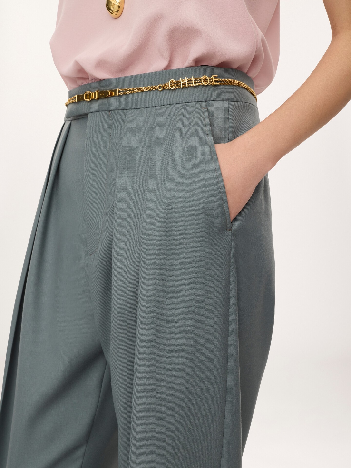 Tailored cigarette trousers in wool gabardine - 6