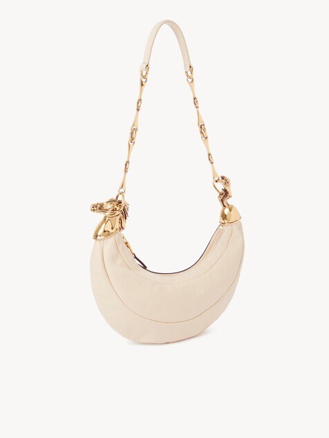 Bolso de hombro Chain Horse de cuero granulado