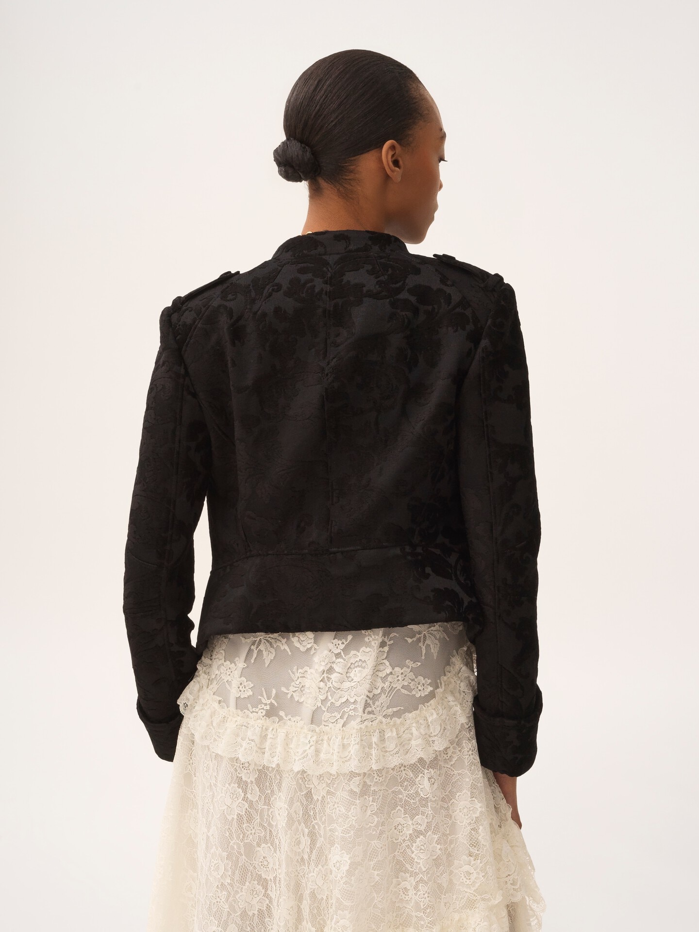 Chaqueta ajustada de terciopelo con motivo floral - 5