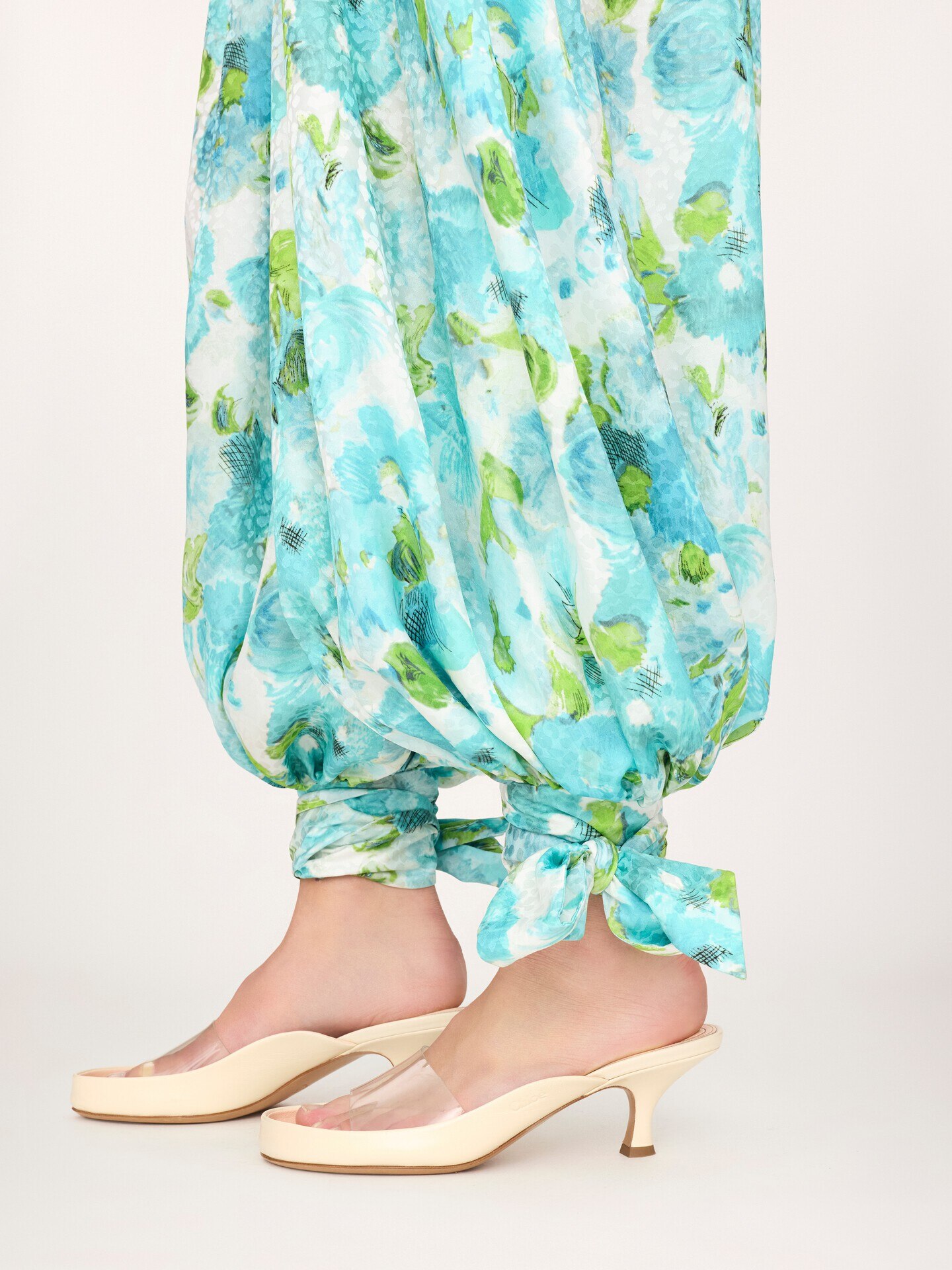 Pleated flowy trousers in silk jacquard - 5