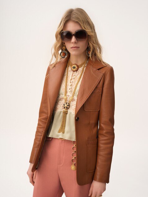 Tailored jacket in leather