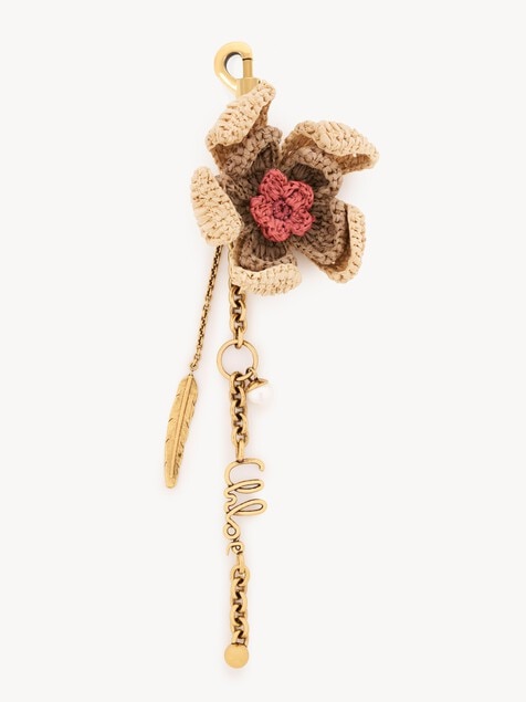 Chlo&eacute; Symbols Flower bag charm in raffia & brass