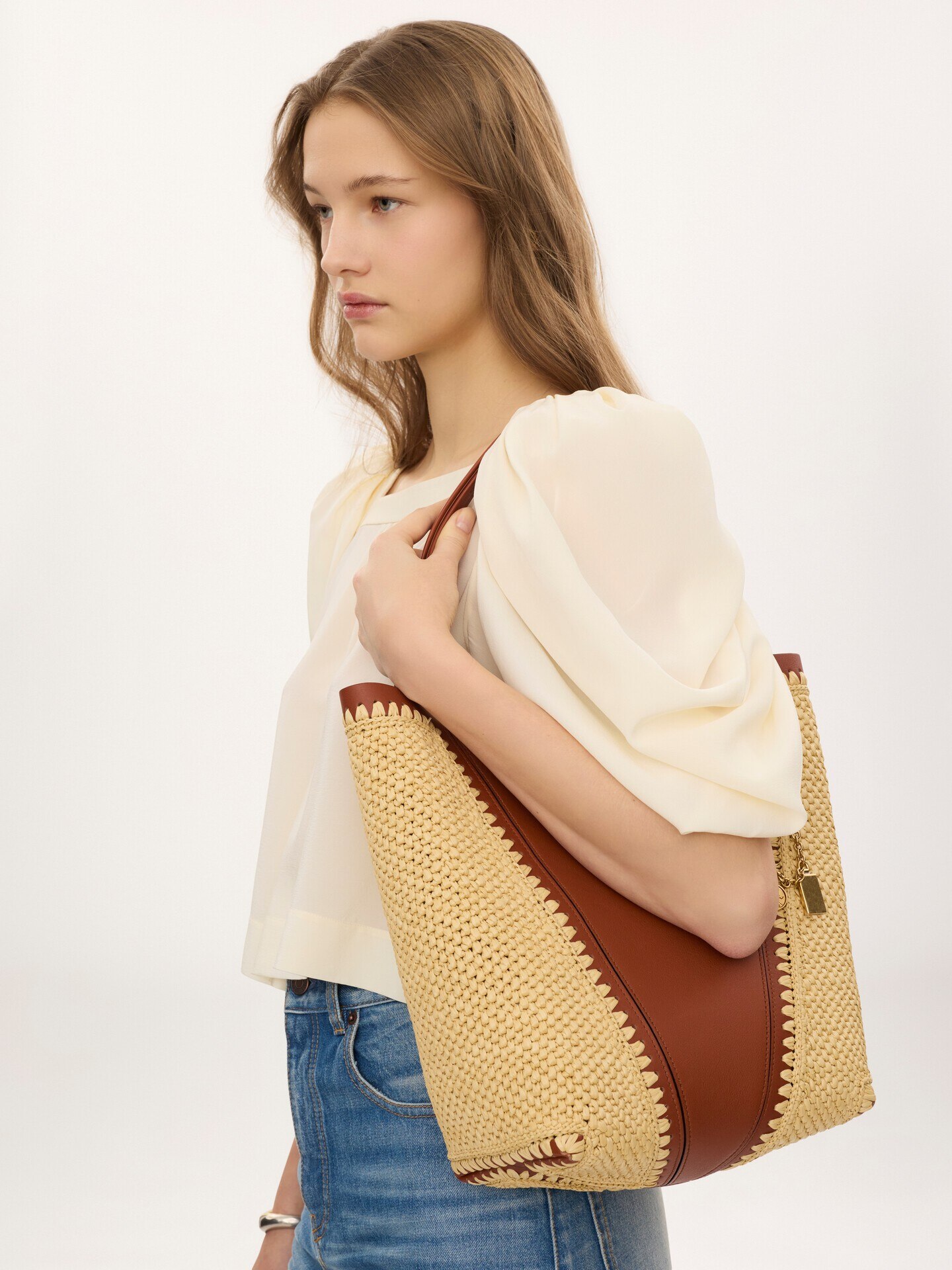 Bolso tote Chlo&eacute; Spin de efecto rafia y cuero - 3