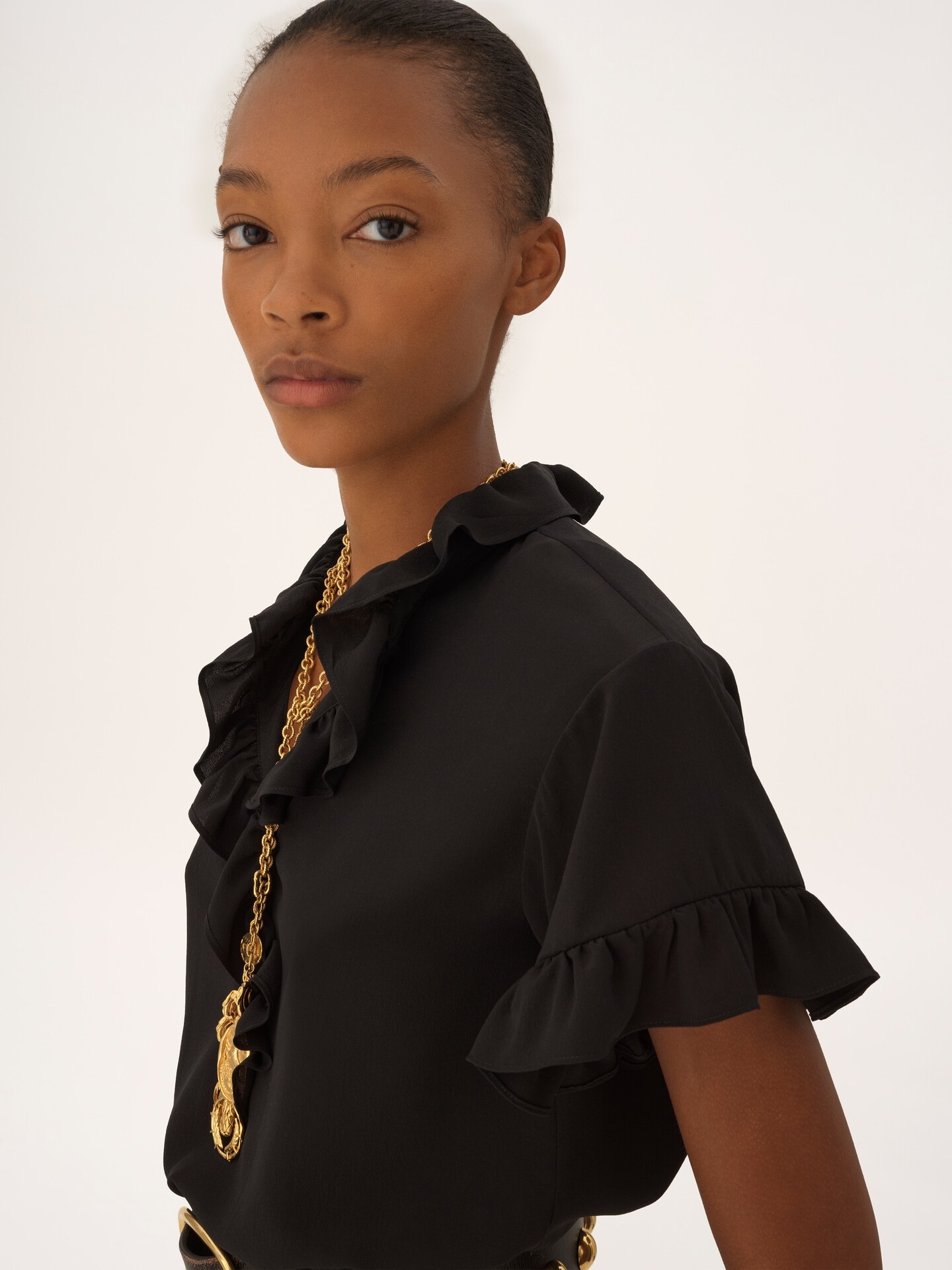 Short-sleeve ruffled top in crêpe de chine - 6