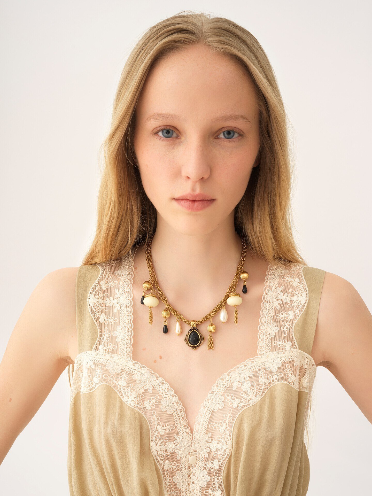 The Chloé Antique Pearls necklace - 3