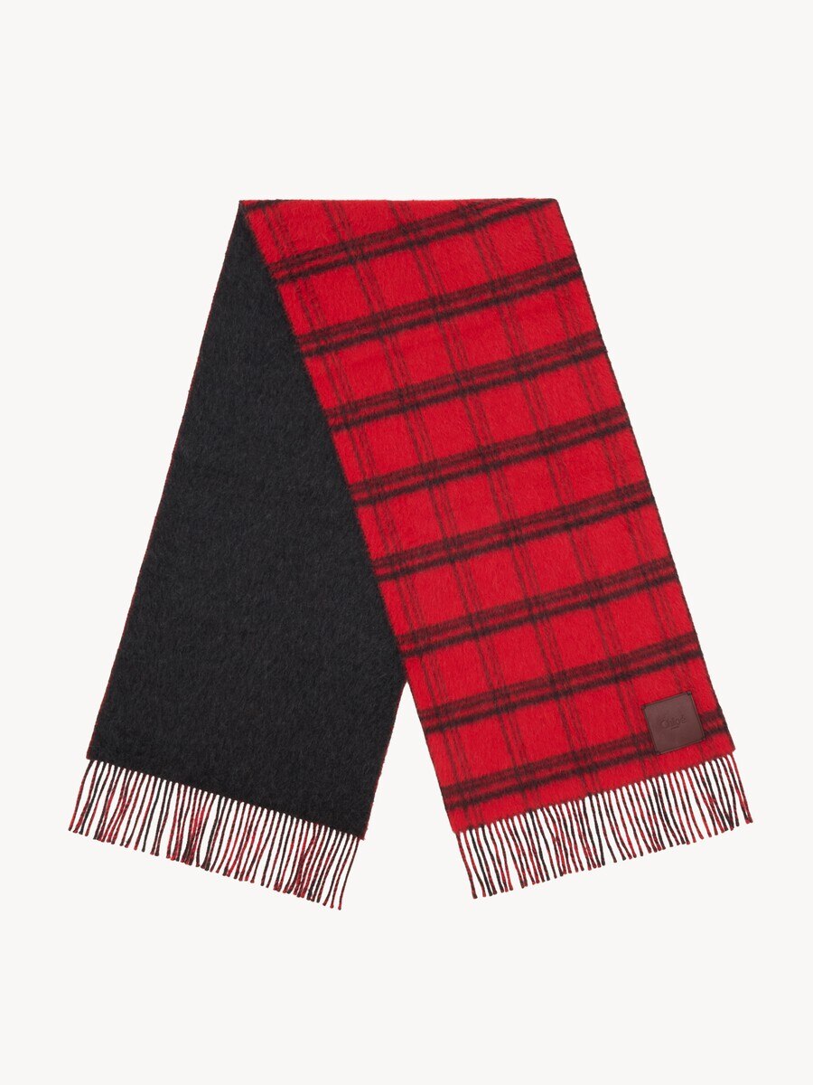 The Chlo&eacute; Covering scarf in alpaca wool - 1
