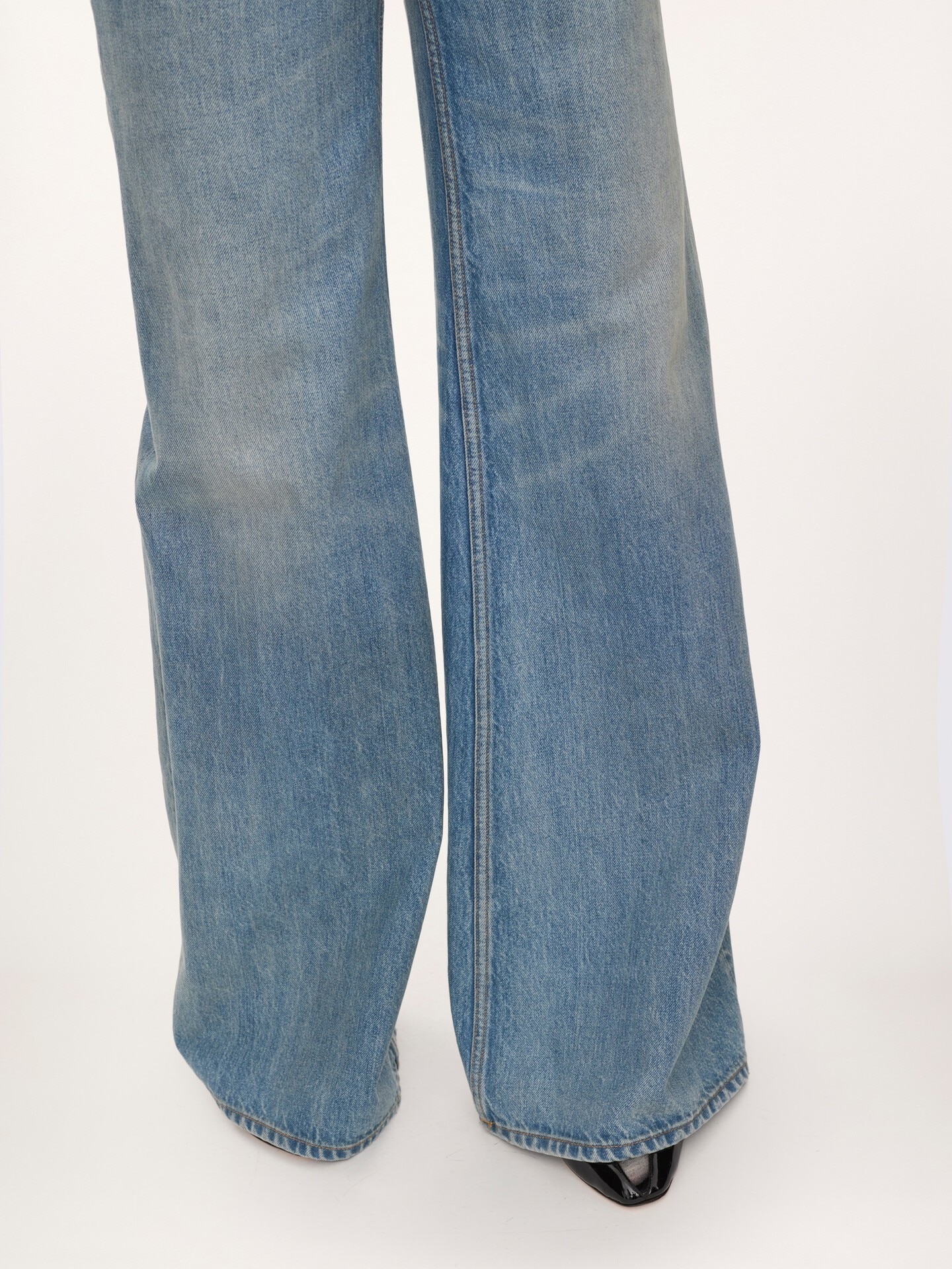 High-rise wide-leg jeans in denim - 7