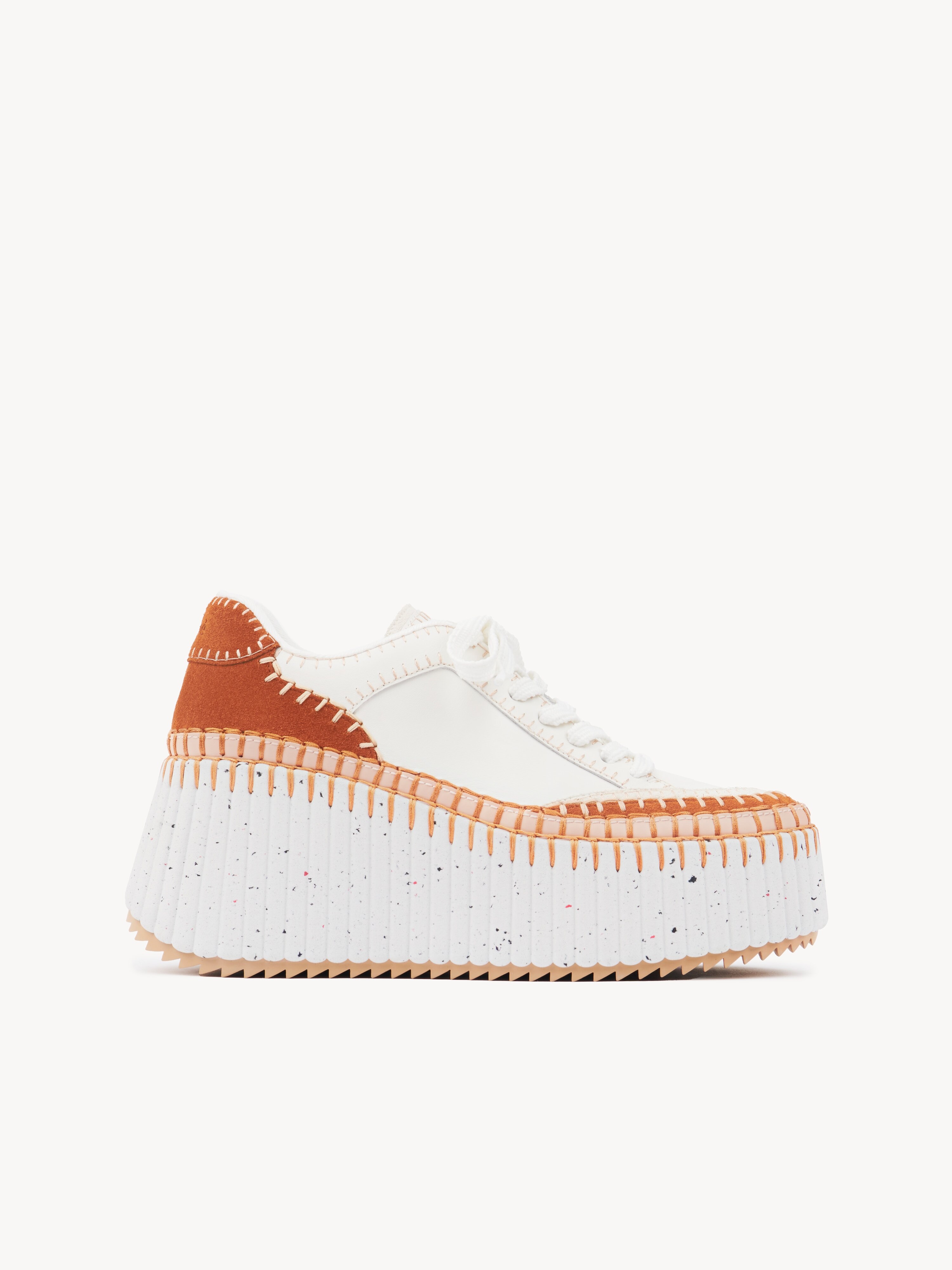 Nama sneaker - NaN